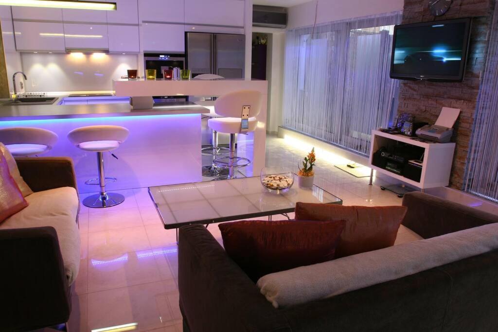 Nice Life - Luxury Apartment In The Old Town. Bratislava Esterno foto