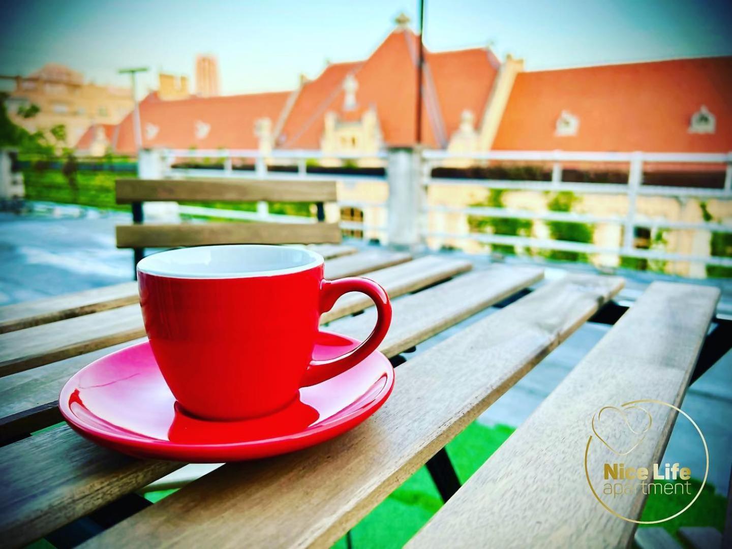 Nice Life - Luxury Apartment In The Old Town. Bratislava Esterno foto
