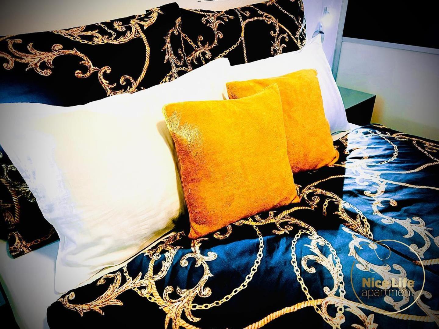 Nice Life - Luxury Apartment In The Old Town. Bratislava Esterno foto